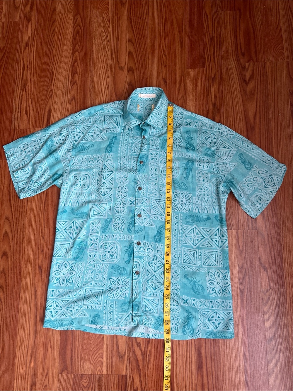 Vintage Turquoise Hawaiian Blue Patterned Short-Sleeve Button-Down Shirt